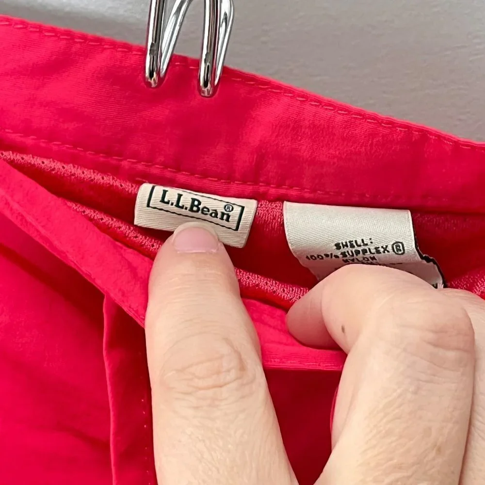 L. L. Bean Women's Nylon Pull‎ On Shorts- Size S